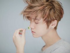 鹿晗个性的简单清纯图片