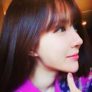 qq最新的气质漂亮女生皮肤