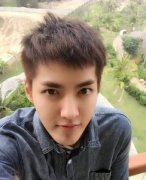 清新的个性吴亦凡图片