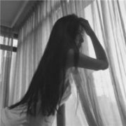 黑白的清新女生意境头像