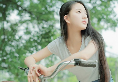 浅唱心依，毫不掩饰我透支的幸福，在爱的港湾里守候。