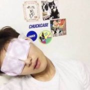男生简约的搞怪个性头像