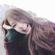爱笑的可爱女生皮肤