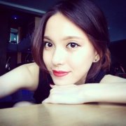 漂亮的气质女生个性皮肤