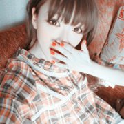 瓜子脸可爱女生头像 阿宝色-满身伤痕,但却幸福