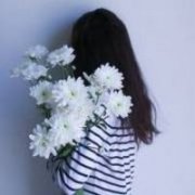 意境的简单女生头像