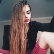 简单的气质欧美女生头像