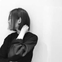 黑白个性的qq女生头像