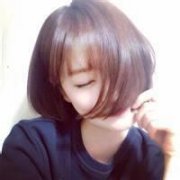 qq短发甜美的女生头像
