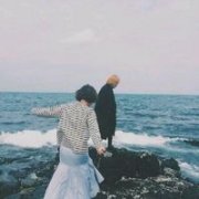 海边意境的女生头像