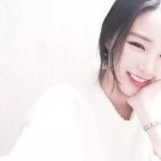 个性的简单甜美女生头像
