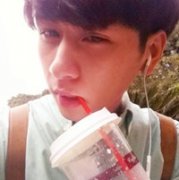 90后自拍男生头像-娇小的心容不下你的微笑