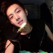 帅气耍宝男生个性头像