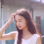 气质女生头像:树读