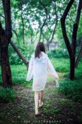 女生背影皮肤:说好的相信呢