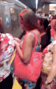 男女做那个清晰全过程图片gif:插到里面下面图片mneihan8com