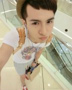 不娘很帅的男生qq皮肤大全