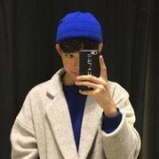 林俊:自拍男头像