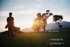 意境图片配上文字:过去、再也回不去