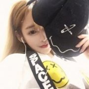 简约女生头像：我不勇敢