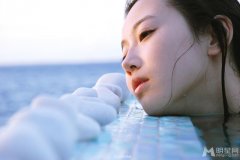 张辛苑马尔代夫假期图片 张辛苑《马尔代夫的假期》写真