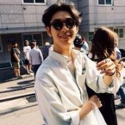 男生气质头像:有些人光是遇见就很已经很幸运了吧_