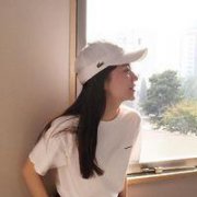 女神范头像 杨三岁/和我相处你全凭演技。