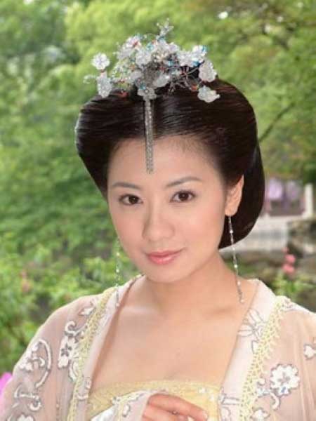 【贾静雯古装图片】贾静雯性感比基尼写真
