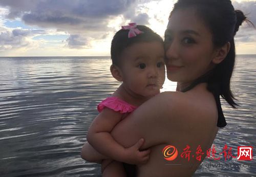 【贾静雯古装图片】贾静雯性感比基尼写真