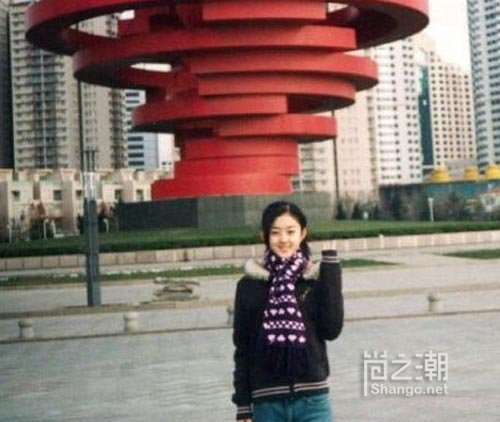 【赵丽颖卸妆后的照片】赵丽颖素颜照与化妆后的对比照片