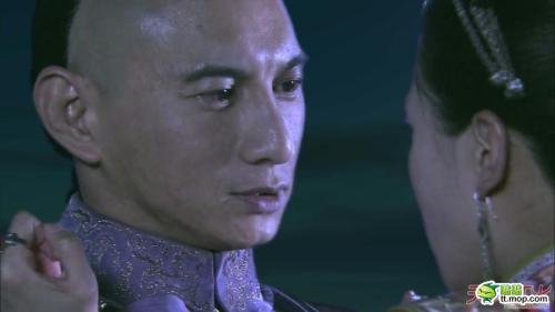 【男明星素颜照与化妆后的对比照片】男明星卸妆后的照片