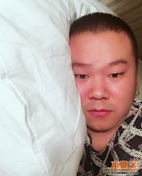 【岳云鹏深夜晒自拍】岳云鹏和杨洋中间只差一张自拍吗?