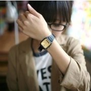 LOMO风女生头像-有一点暧昧自己偷偷开心