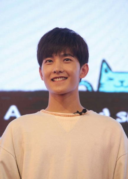 杨洋最帅的图片大全_杨洋2016最帅写真