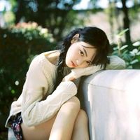 心情长发飘飘女生头像 不过潜水倒是很爽哇