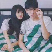 情侣头像顾冉:风情万种失了神