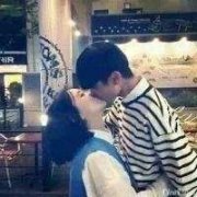 情侣头像爱是生命中最绚烂的一场幻觉