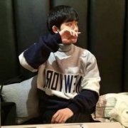 帅气成熟男生头像:你笑了就好了