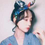 戴美瞳的女生头像