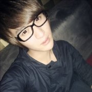 心情清新香菇头男头像 现在上QQ好无聊