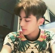 白天可以有说有笑 男生头像