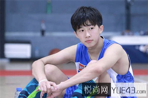 周冬雨富豪前男友田明鑫个人资料曝光 原来颜值那么高
