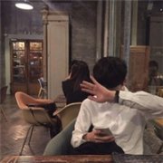 少年白净帅哥头像 原来只是自己一昧的在逃避