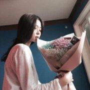 谢谢你送的花女生头像 因为轰轰烈烈的感情才被人向往
