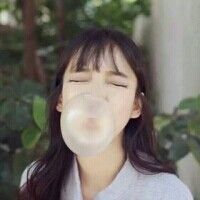 情侣头像别吃我 我是纯纯牛奶巧克力