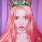 qq头像原宿风女生 最痛的不是爱情被破碎