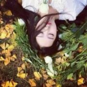 明明想了好久憋在心里的话 美女头像