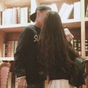 我们都是在快结束时才想要好好开始的情侣头像