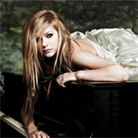 ʱҡ鰬ޱάᣨAvril Lavigne