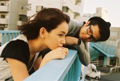 浪漫唯美的幸福情侣拥抱亲吻图片 牵你的手永不放